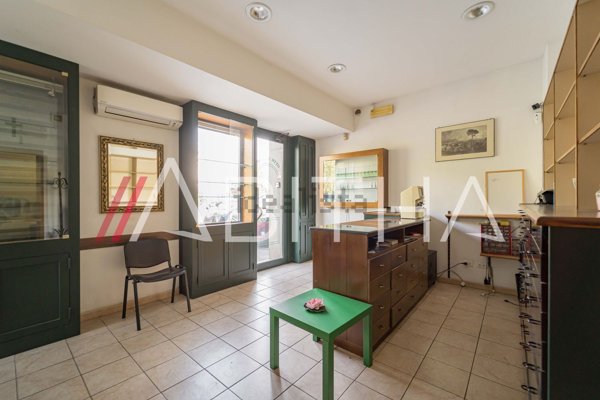 locale commerciale in vendita a Roma in zona Parioli