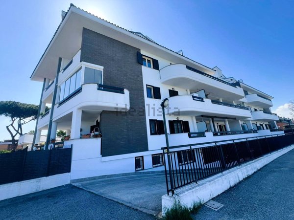 appartamento in vendita a Roma in zona Casal Morena