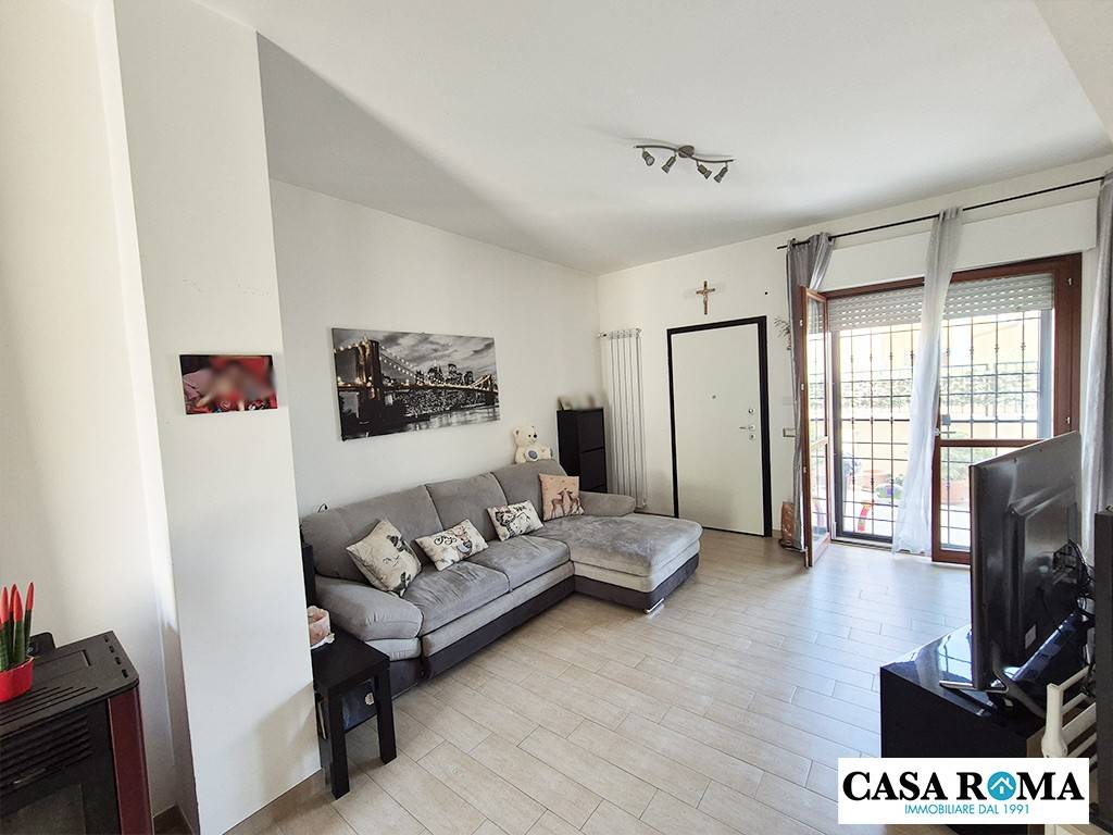 casa indipendente in vendita a Roma in zona Massimina/Casal Lumbroso