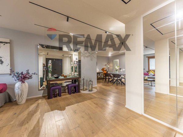 appartamento in vendita a Roma in zona Sette Bagni