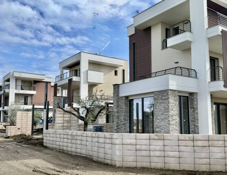 casa indipendente in vendita a Roma in zona Torre Gaia