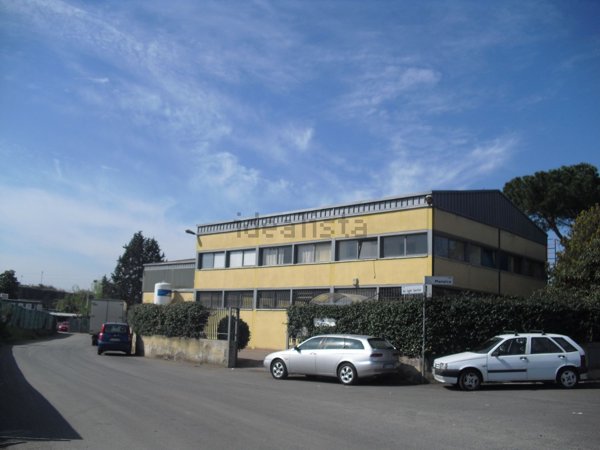 capannone in vendita a Roma in zona Ponte Mammolo