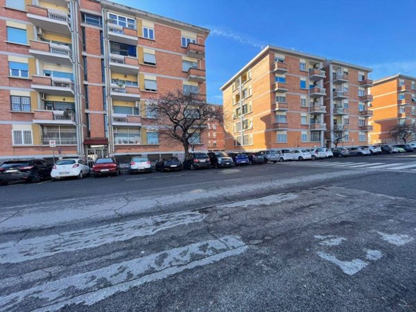 appartamento in vendita a Roma in zona Ostiense