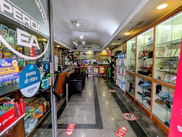 negozio in vendita a Roma in zona Dragona/Bagnoletto