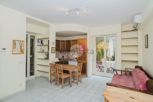 appartamento in vendita a Roma in zona Gianicolense