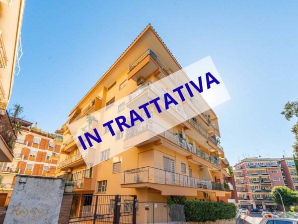 appartamento in vendita a Roma in zona Ardeatino