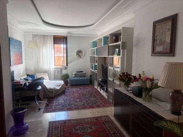 appartamento in vendita a Roma in zona EUR