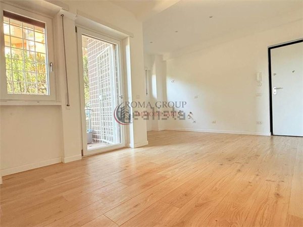 appartamento in vendita a Roma in zona Tomba di Nerone