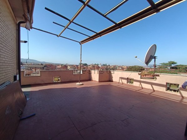 appartamento in vendita a Roma in zona Finocchio