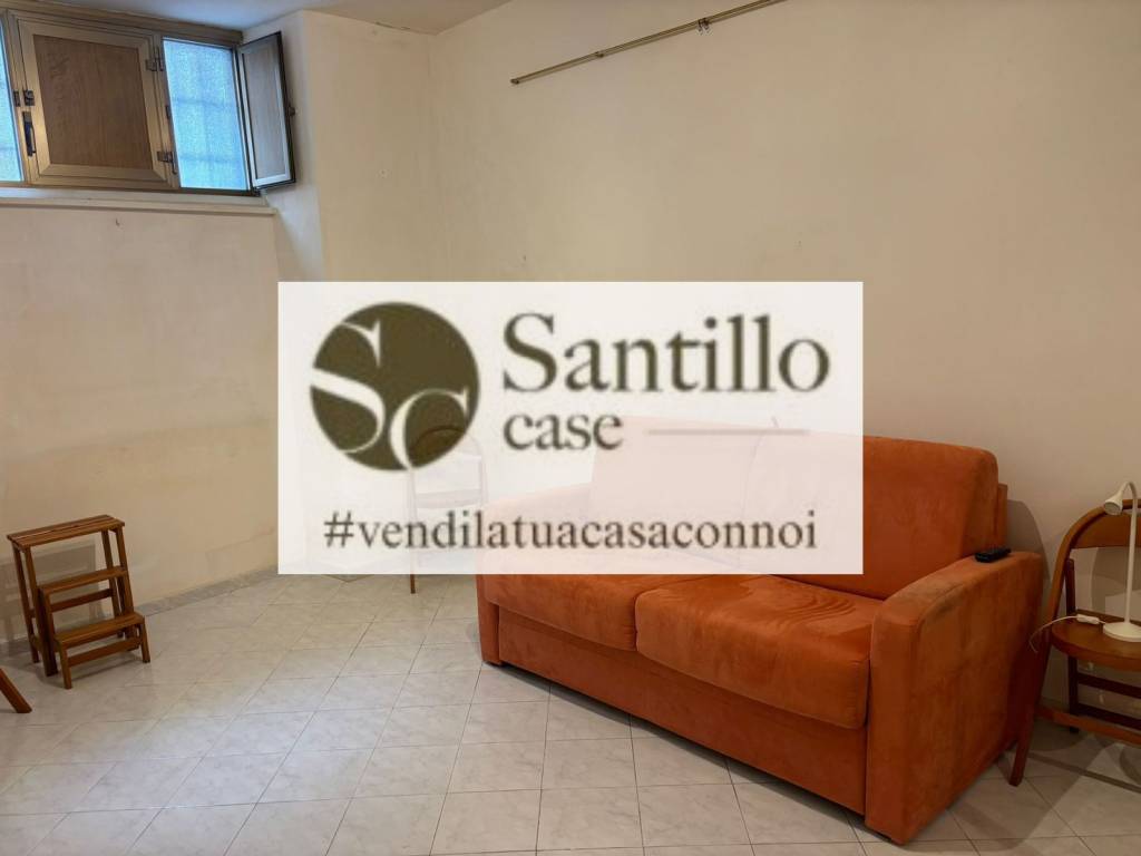 appartamento in vendita a Roma in zona Appio Latino