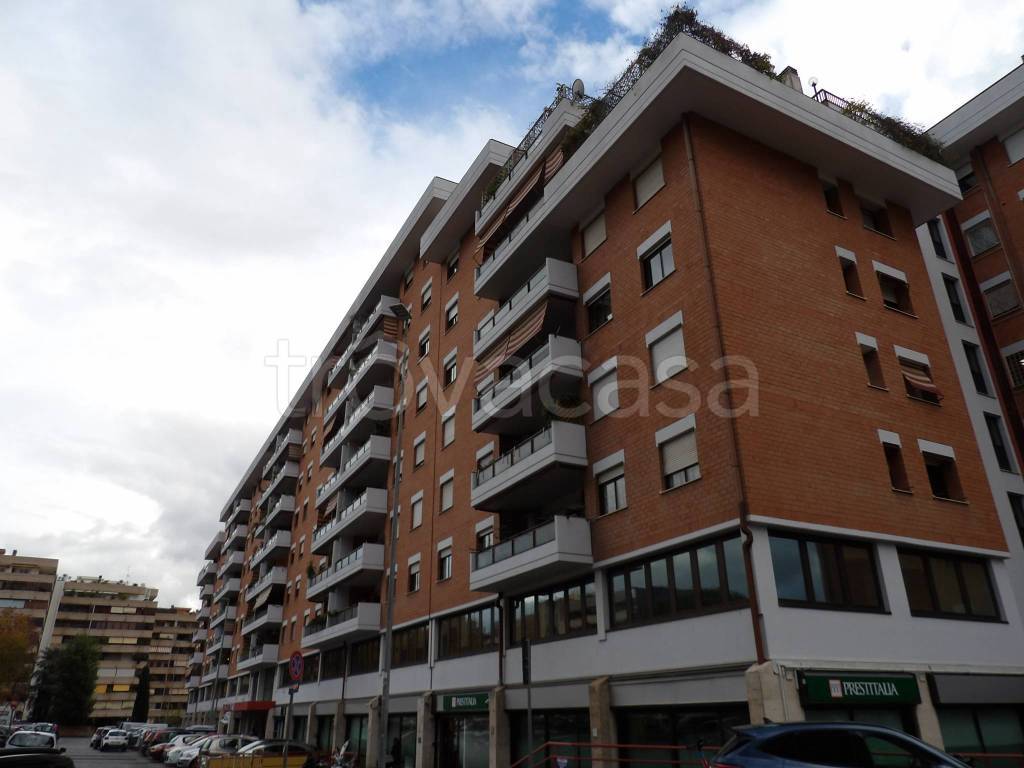 appartamento in vendita a Roma in zona Ardeatino
