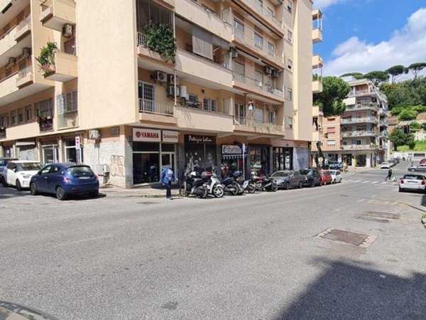 negozio in vendita a Roma in zona Aurelio