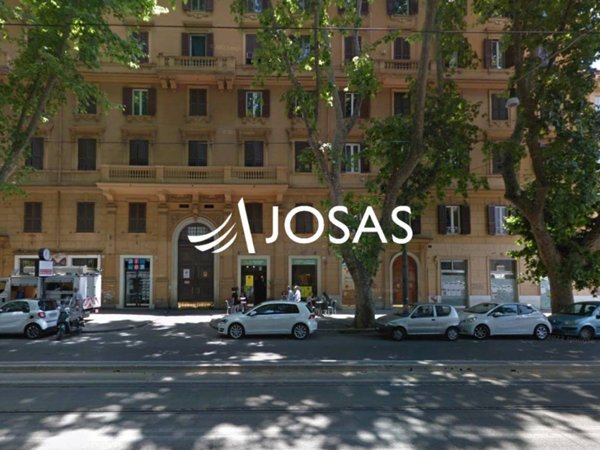 negozio in vendita a Roma in zona Trastevere