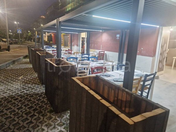 negozio in vendita a Roma in zona San Basilio