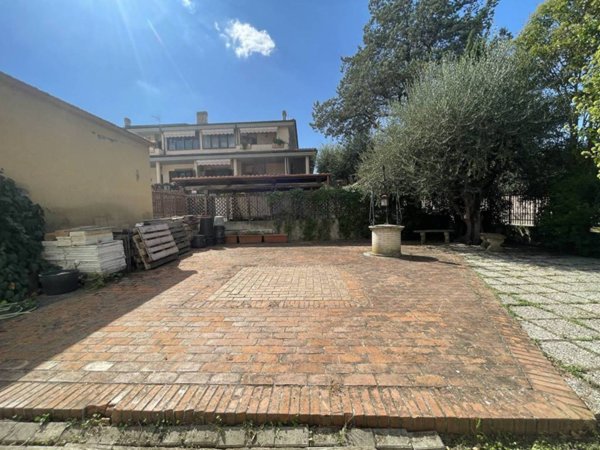 appartamento in vendita a Roma in zona Castel di Leva