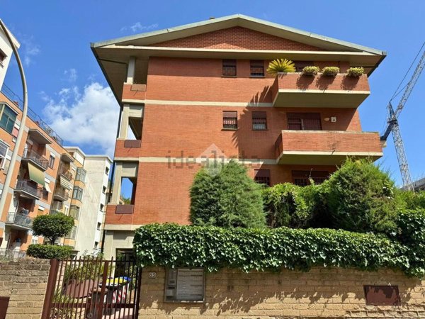 appartamento in vendita a Roma in zona Giuliano Dalmata