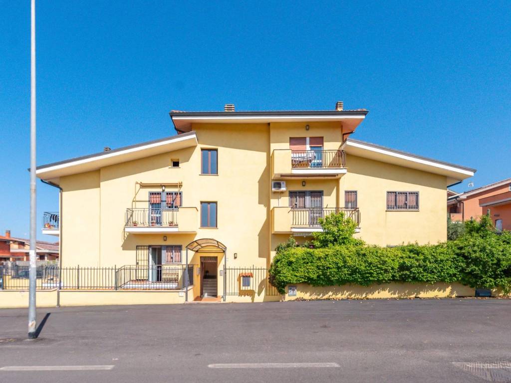 appartamento in vendita a Roma in zona Borghesiana