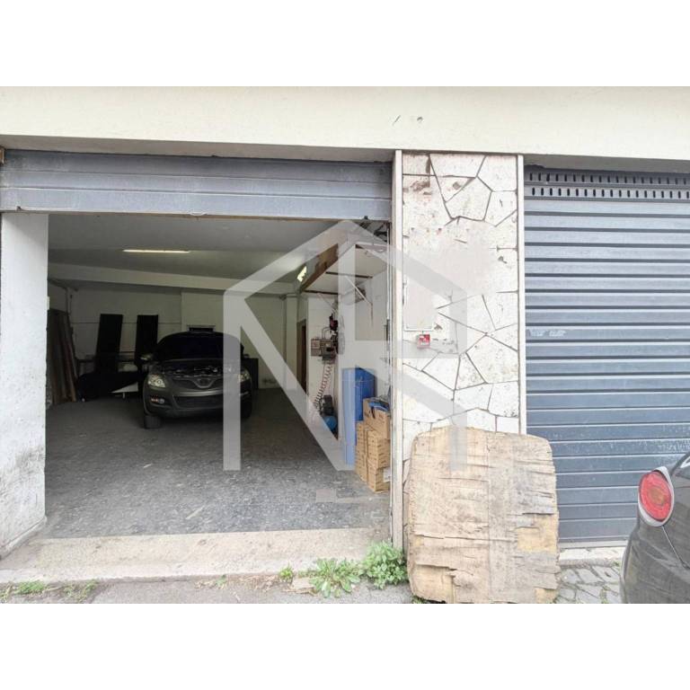negozio in vendita a Roma in zona Alessandrino