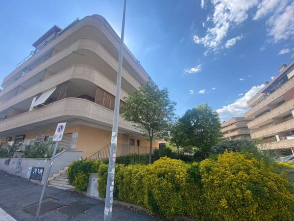 appartamento in vendita a Roma in zona Ponte di Nona