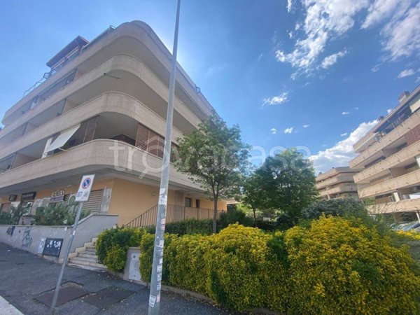 appartamento in vendita a Roma in zona Ponte di Nona