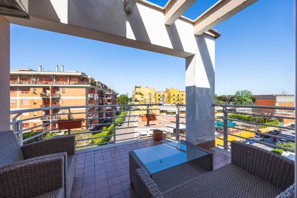 appartamento in vendita a Roma in zona Ostia
