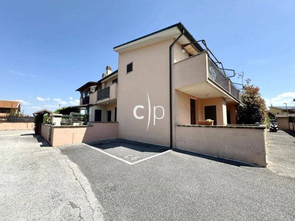 casa indipendente in vendita a Roma in zona Tor Vergata/Torrenova