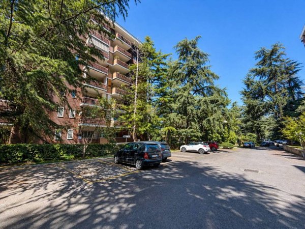 appartamento in vendita a Roma in zona Ardeatino