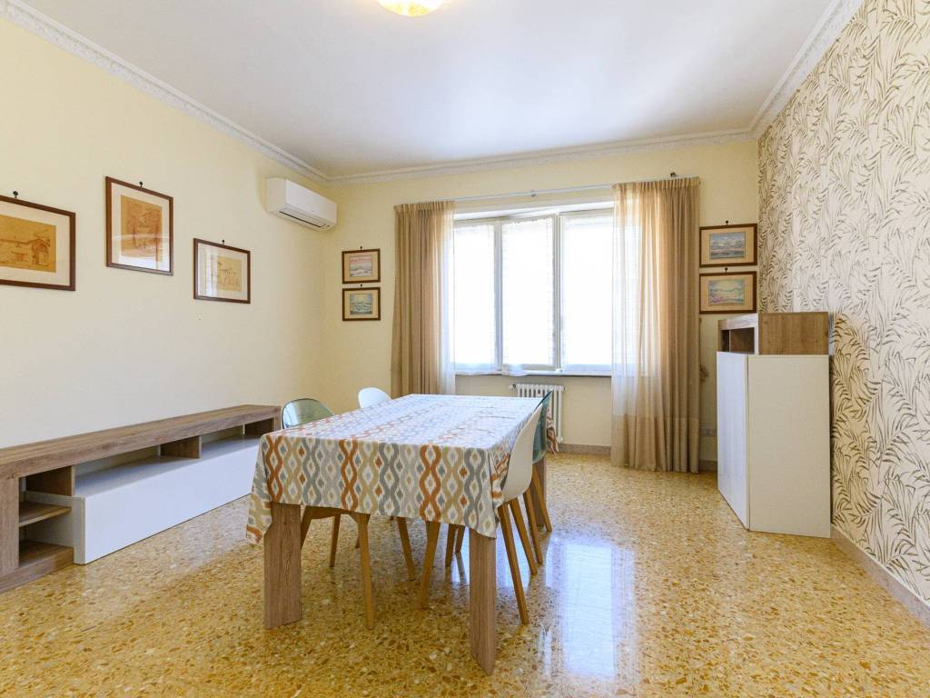 appartamento in vendita a Roma in zona Cinecittà