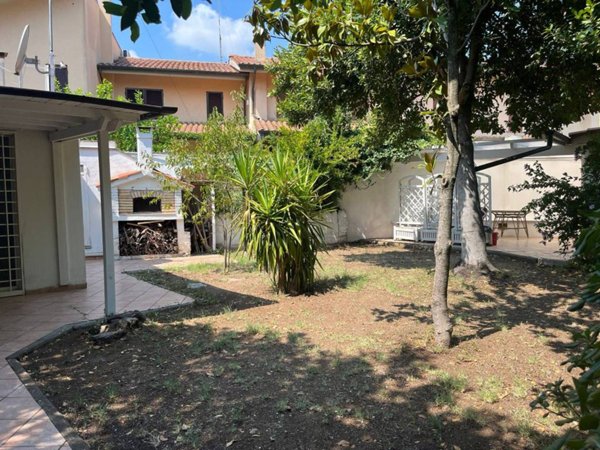 appartamento in vendita a Roma in zona Ponte Mammolo