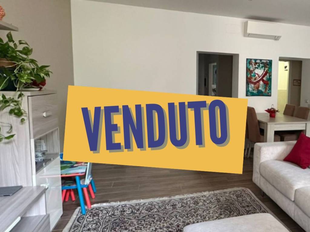 appartamento in vendita a Roma in zona Tuscolano