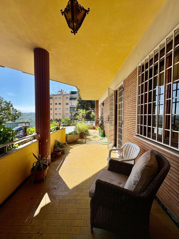 appartamento in vendita a Roma in zona Tor di Quinto