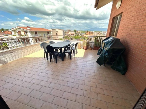 appartamento in vendita a Roma in zona Case Rosse