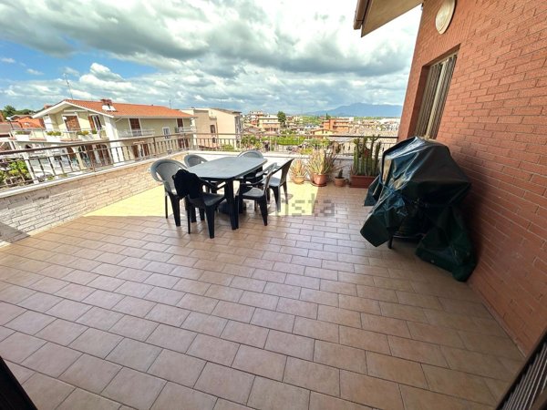 appartamento in vendita a Roma in zona Case Rosse