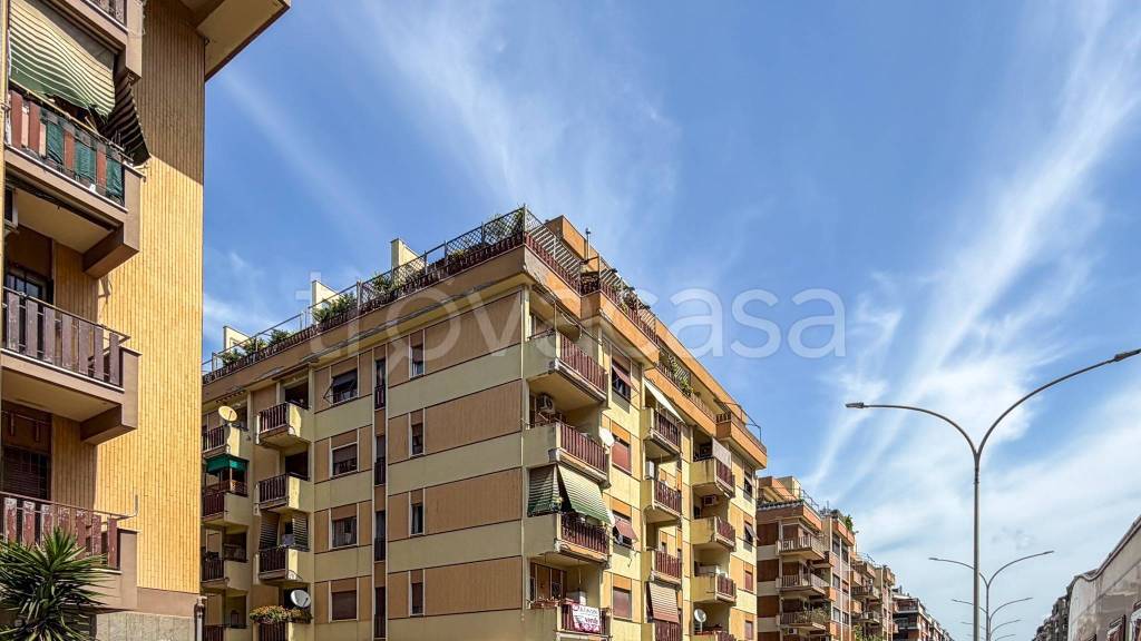 appartamento in vendita a Roma in zona Ostia