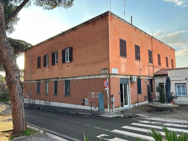 appartamento in vendita a Roma in zona Appio Claudio