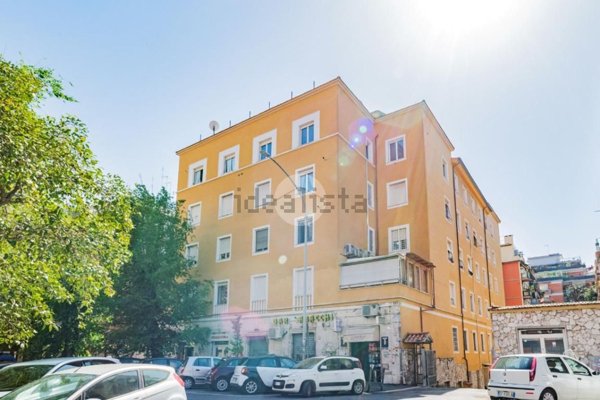 appartamento in vendita a Roma in zona Gianicolense