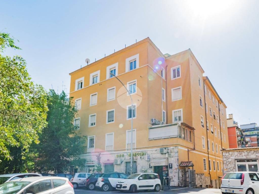 appartamento in vendita a Roma in zona Gianicolense