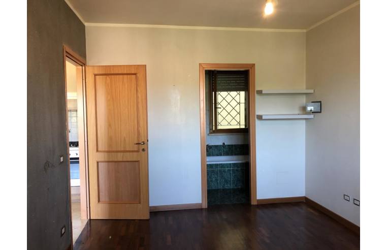 appartamento in vendita a Roma in zona Ponte di Nona