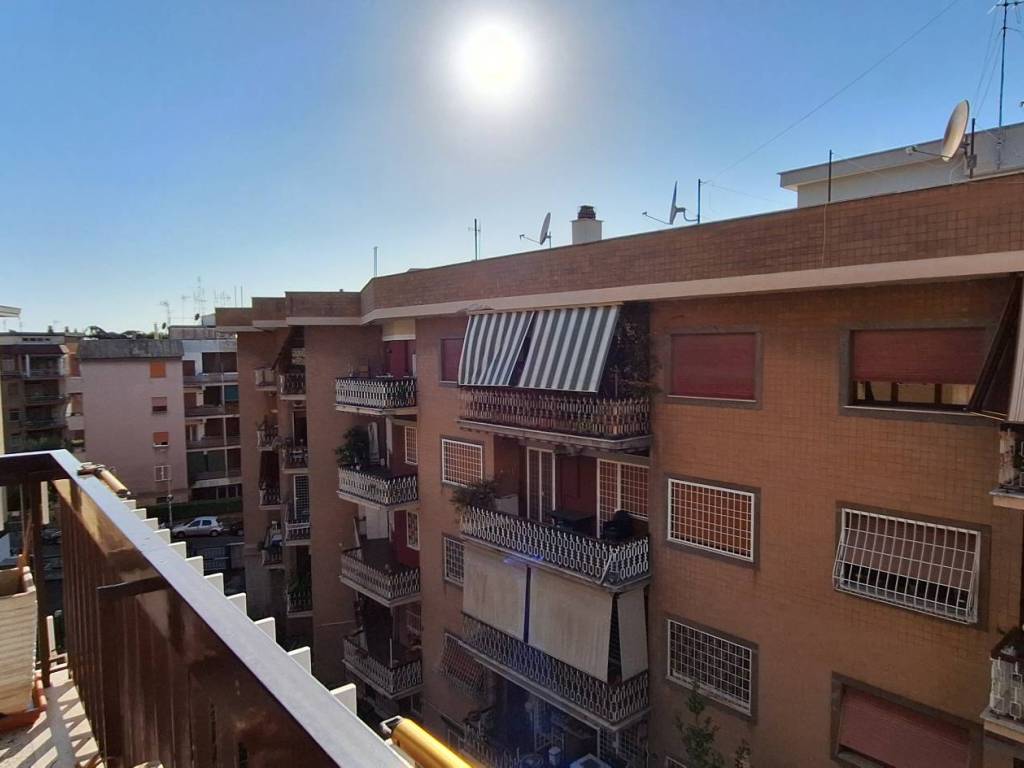 appartamento in vendita a Roma in zona Portuense