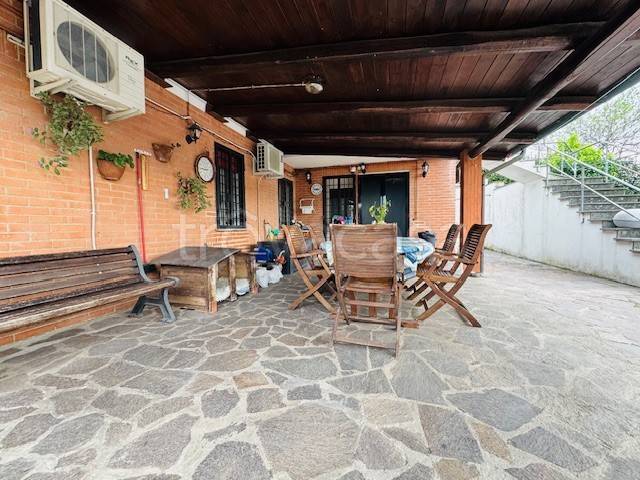 casa indipendente in vendita a Roma in zona Spregamore