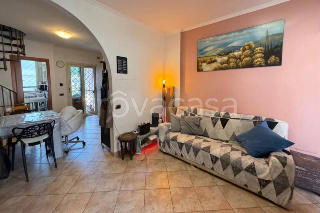 casa indipendente in vendita a Roma in zona Massimina/Casal Lumbroso