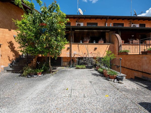 appartamento in vendita a Roma in zona Infernetto