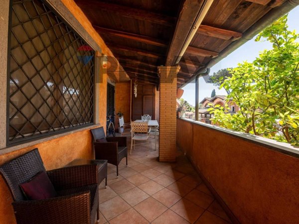 casa indipendente in vendita a Roma in zona Infernetto