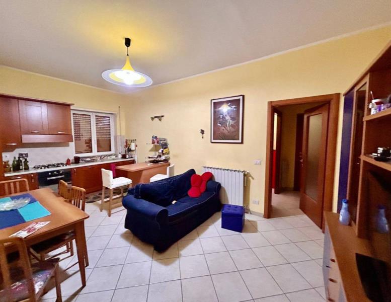 appartamento in vendita a Roma in zona Ostiense