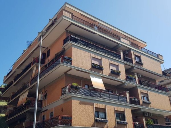 appartamento in vendita a Roma in zona Ostia