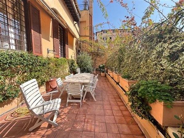 appartamento in vendita a Roma in zona Campo Marzio