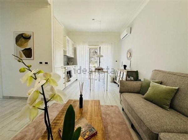 appartamento in vendita a Roma in zona Ostiense