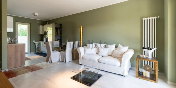 appartamento in vendita a Roma in zona Valle Muricana