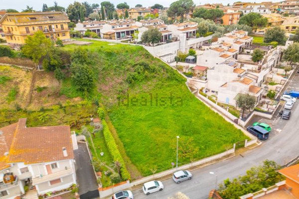 casa indipendente in vendita a Roma