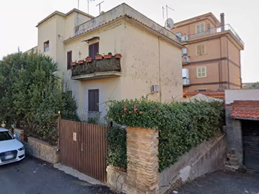 appartamento in vendita a Roma in zona Finocchio